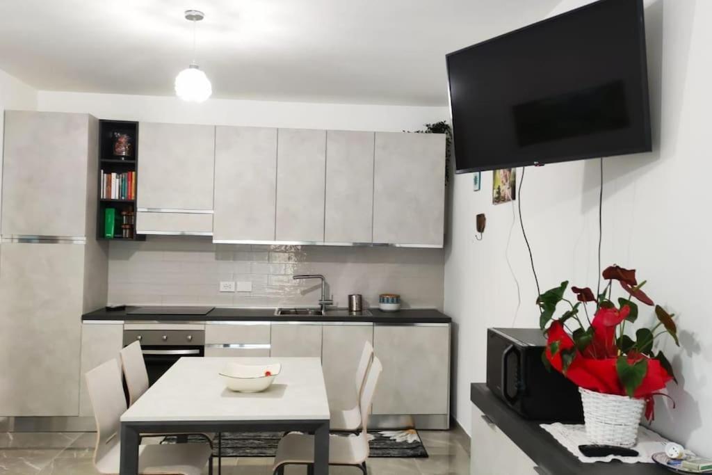Bruno'S House Apartment Pescara Bagian luar foto